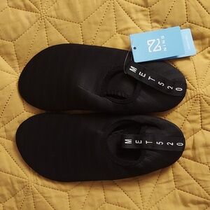 Ning Water Shoes